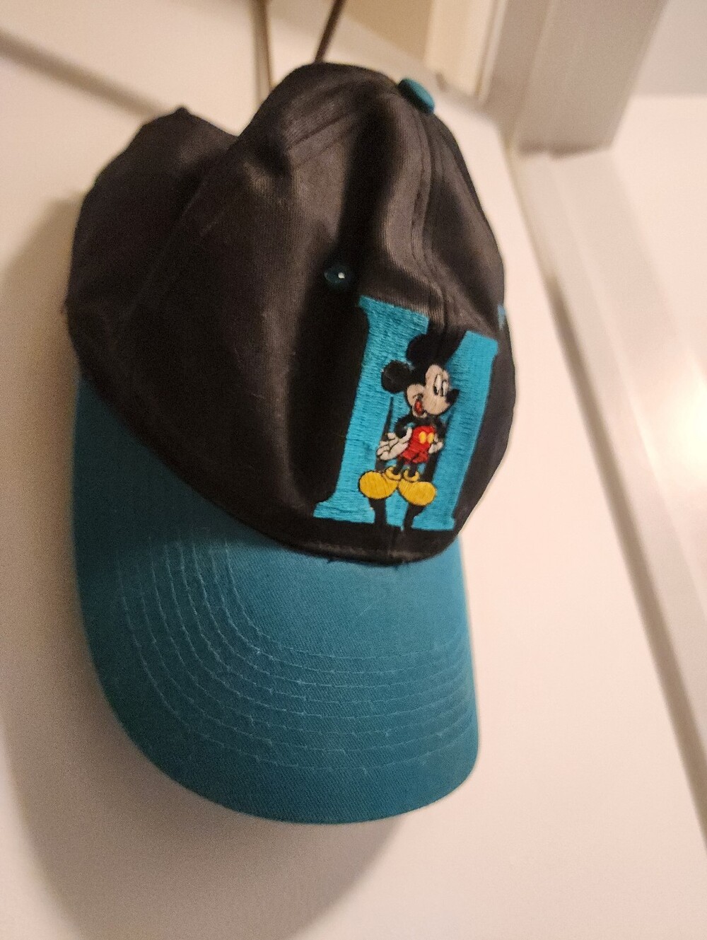 Mickey Mouse Hat - Picture 2 of 8